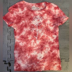 Women’s Aeropostale Classic Crew T-shirt with flower design. Size Medium.